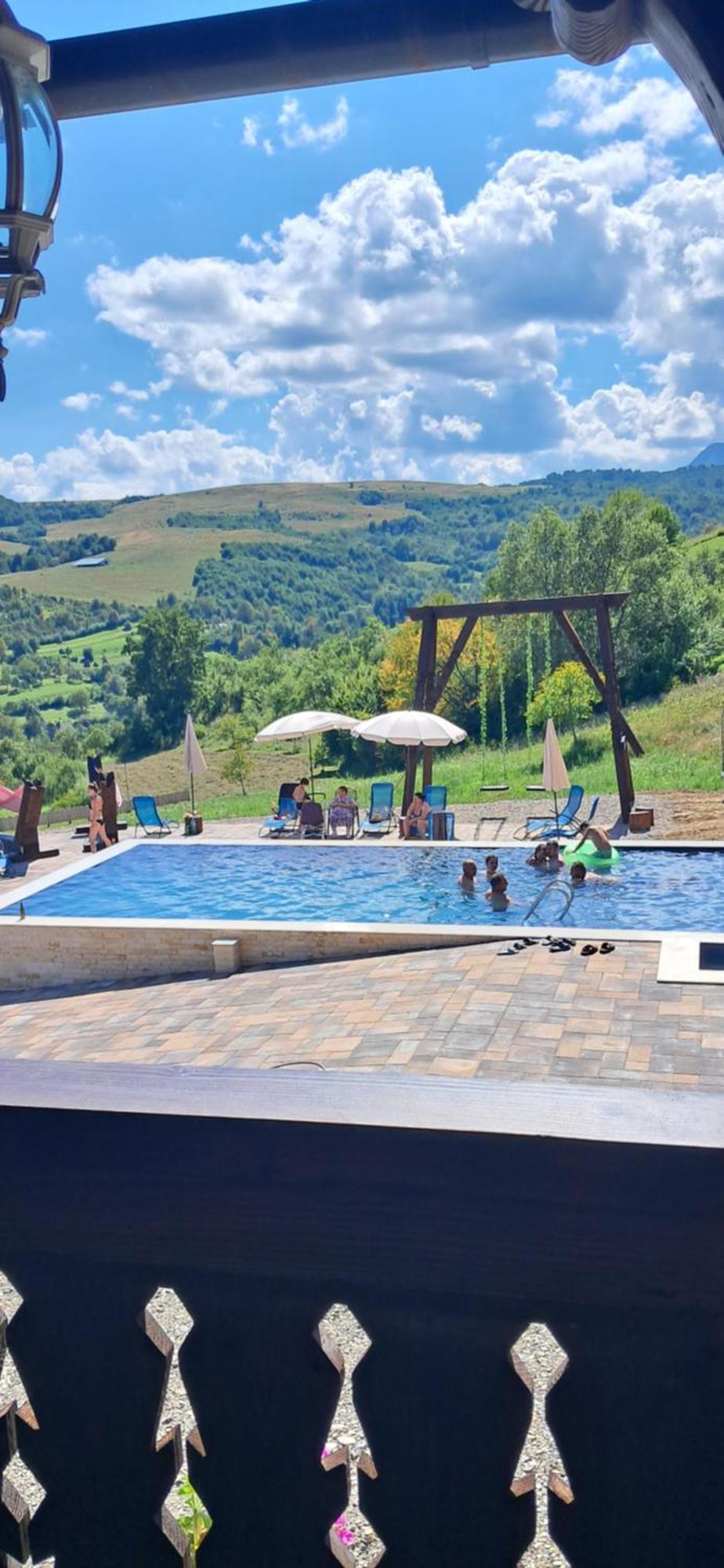 Appartamento Mosia Dar In Rai Berbesti Esterno foto